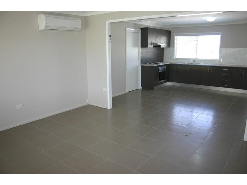 68 Gymea Crescent, Mannering Park NSW 2259