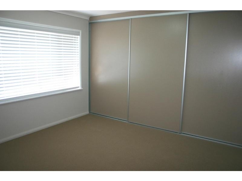 68 Gymea Crescent, Mannering Park NSW 2259