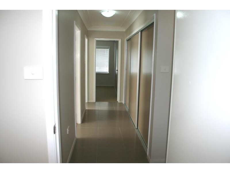 68 Gymea Crescent, Mannering Park NSW 2259