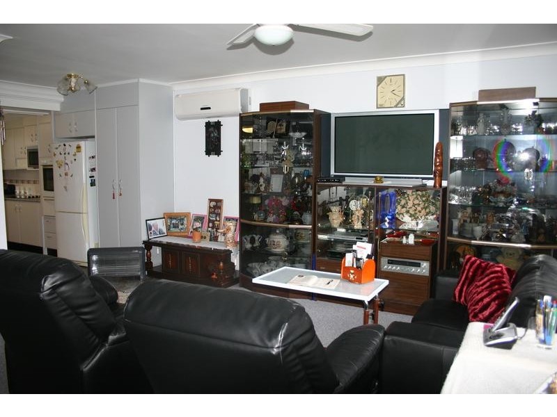 34 Catherine Street, Mannering Park NSW 2259