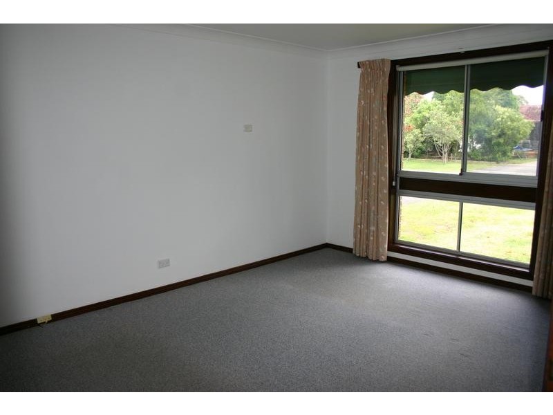 20 Ravenswood Street, Mannering Park NSW 2259