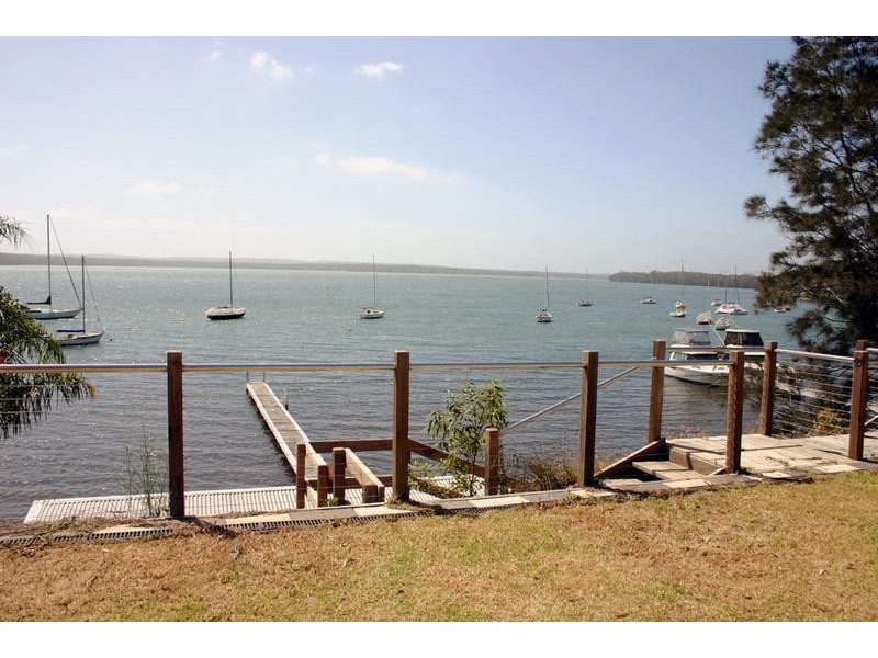 16a Montrose Street, Mannering Park NSW 2259