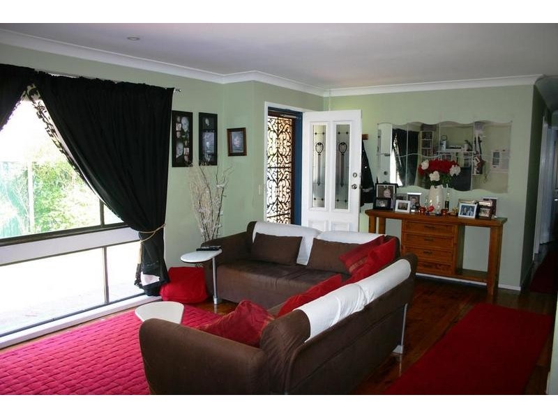 29 Gymea Crescent, Mannering Park NSW 2259