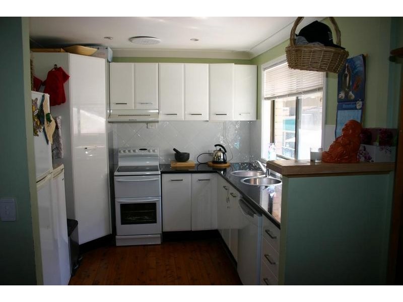 29 Gymea Crescent, Mannering Park NSW 2259