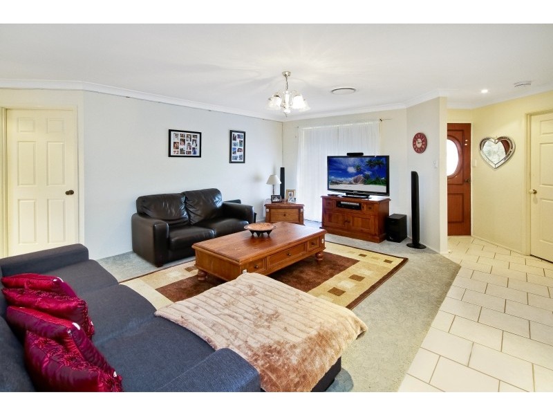 22 Catherine Street, Mannering Park NSW 2259