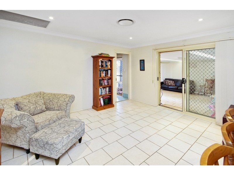 22 Catherine Street, Mannering Park NSW 2259