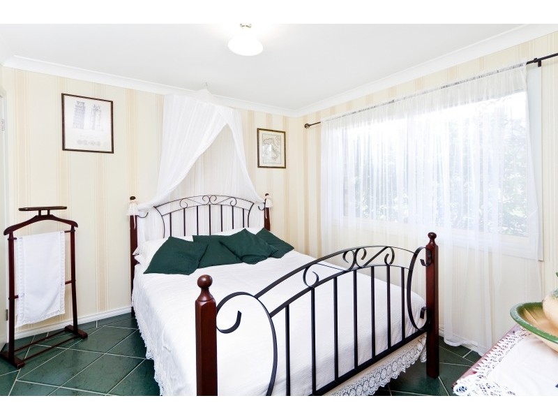 2 Omega Avenue, Summerland Point NSW 2259