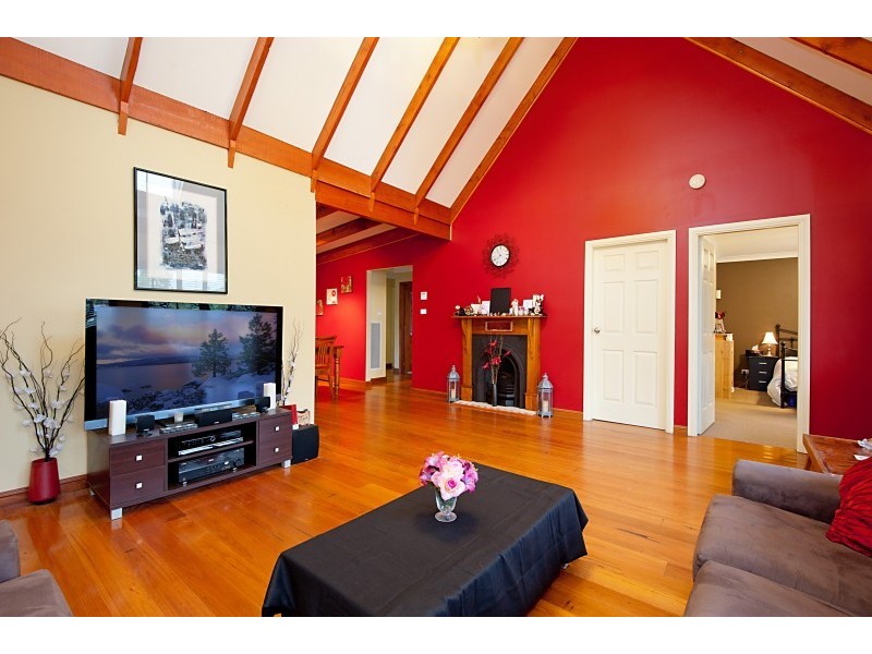 17 Muraban Road, Summerland Point NSW 2259