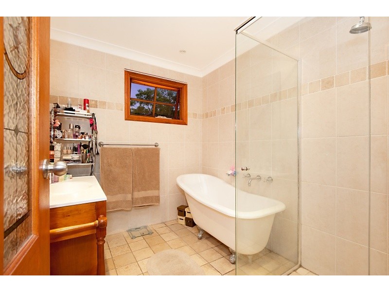 17 Muraban Road, Summerland Point NSW 2259