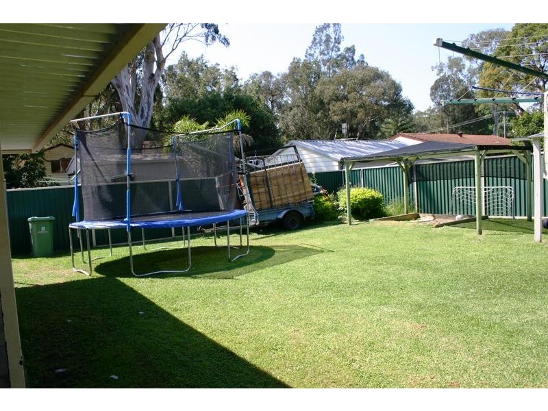 13 Barclay Avenue, Mannering Park NSW 2259