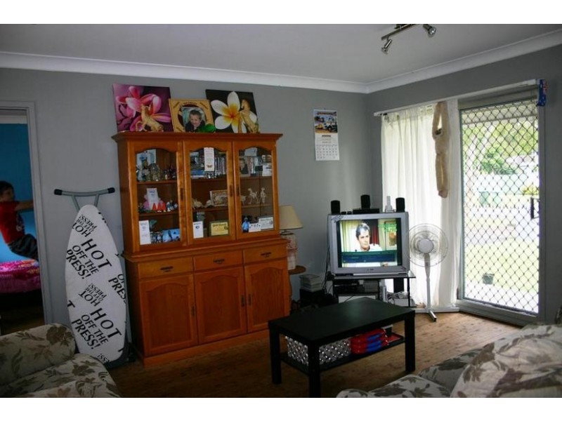 19 Gymea Crescent, Mannering Park NSW 2259