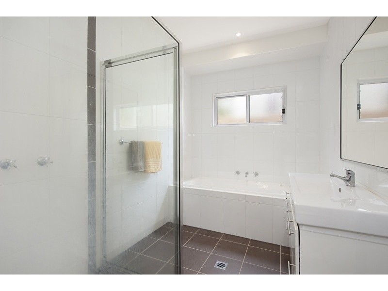 16 High Street, Wyee Point NSW 2259