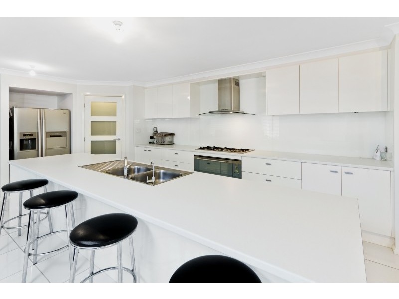 15 Birrabang Avenue, Summerland Point NSW 2259