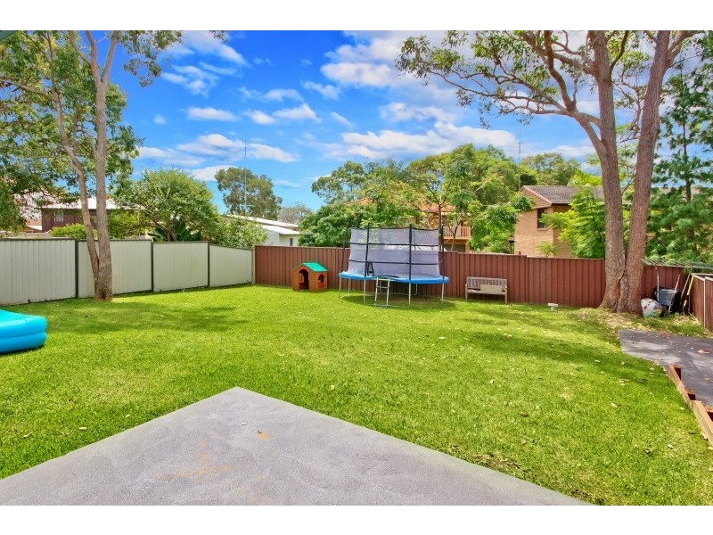 15 Birrabang Avenue, Summerland Point NSW 2259