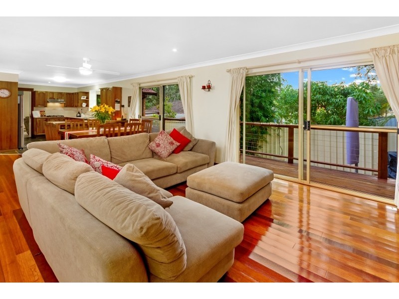 126 Cams Boulevarde, Summerland Point NSW 2259