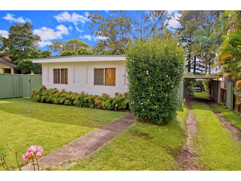 24 Gymea Crescent, Mannering Park NSW 2259