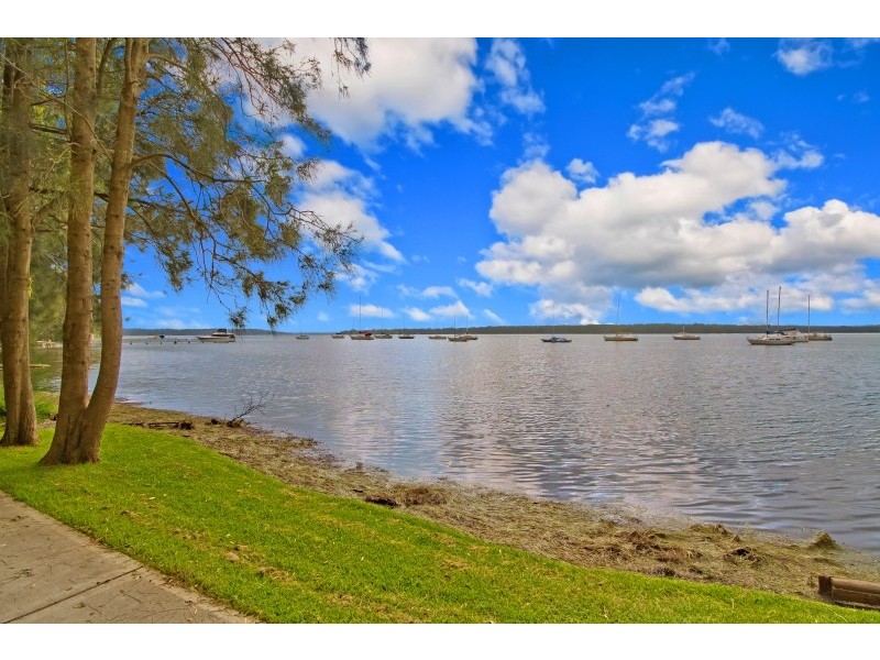 24 Gymea Crescent, Mannering Park NSW 2259