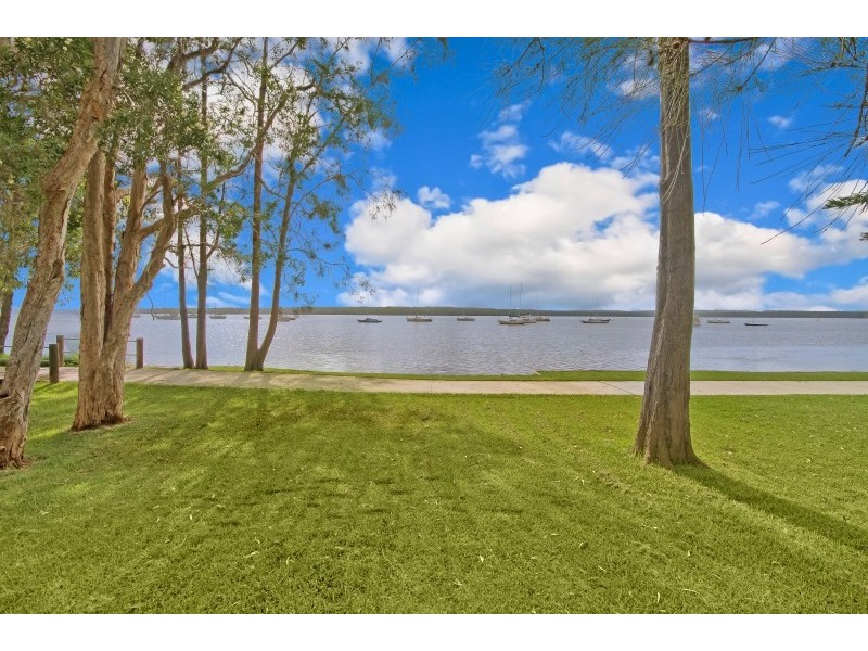 24 Gymea Crescent, Mannering Park NSW 2259