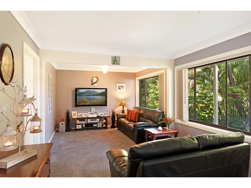 1 Findlay Avenue, Chain Valley Bay NSW 2259