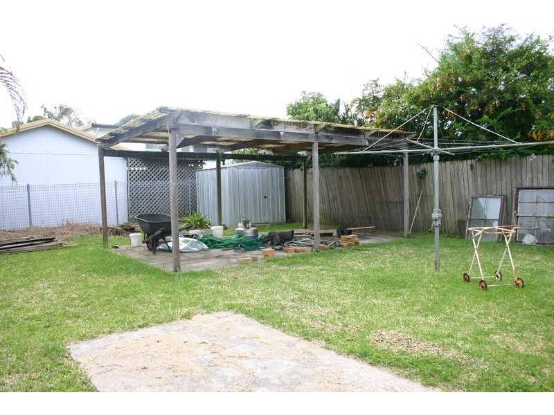 37 Ravenswood Street, Mannering Park NSW 2259