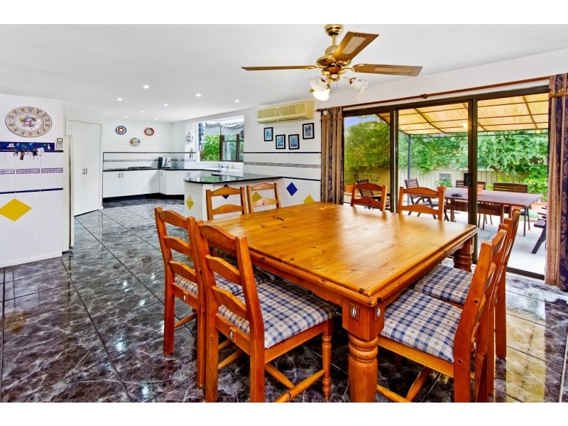 115 Cams Boulevard, Summerland Point NSW 2259