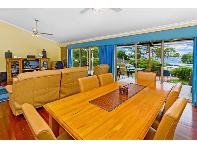 54 Kullaroo Road, Summerland Point NSW 2259