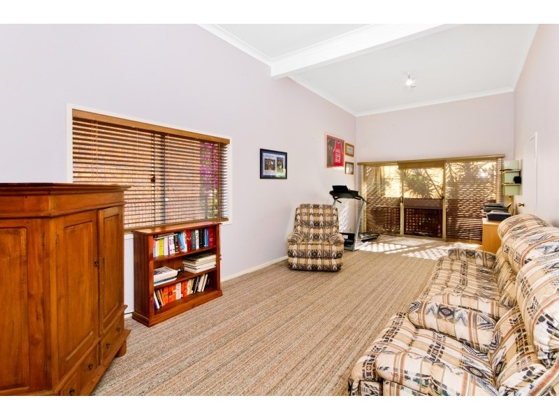 54 Kullaroo Road, Summerland Point NSW 2259