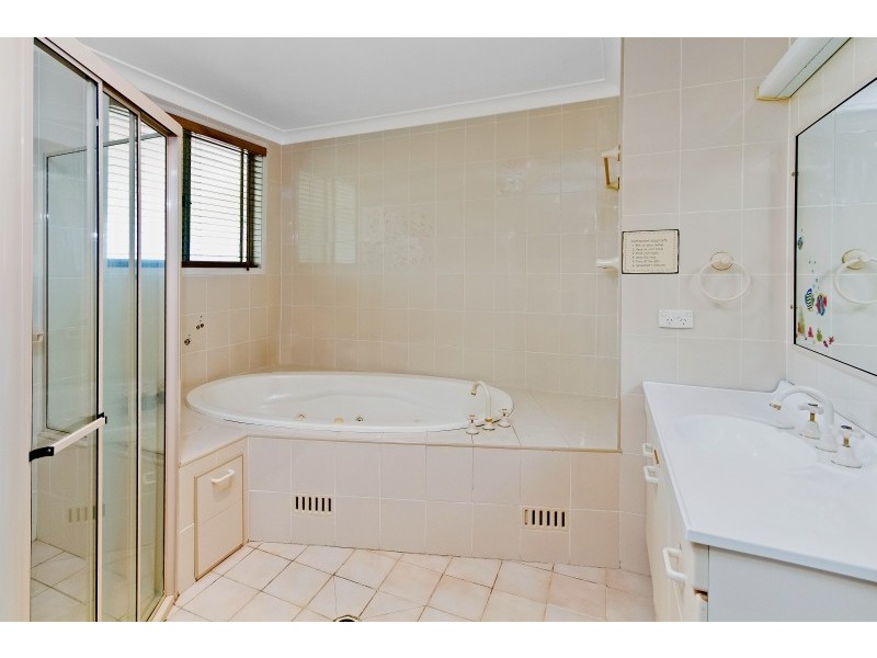 54 Kullaroo Road, Summerland Point NSW 2259