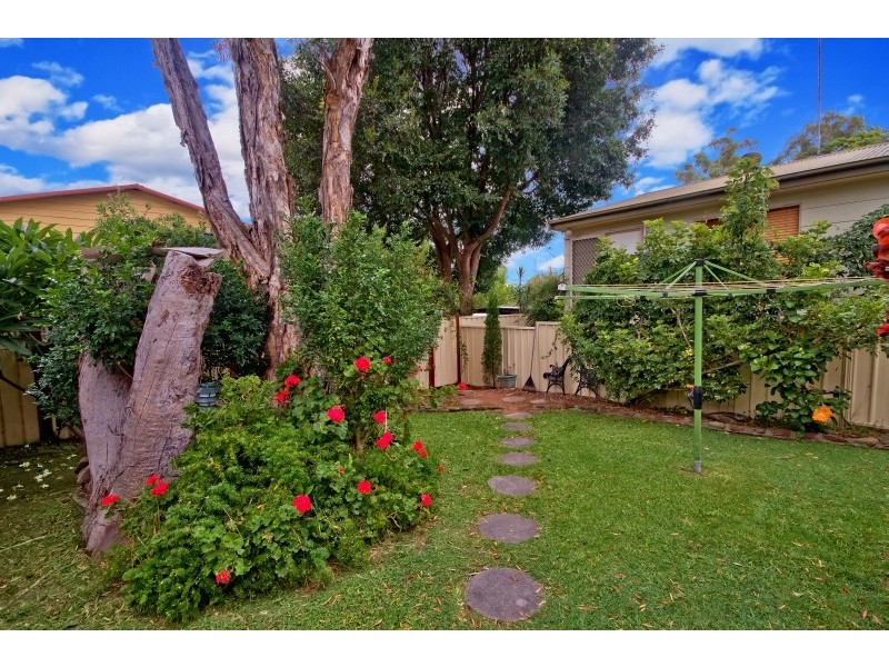 36 Ravenswood Street, Mannering Park NSW 2259