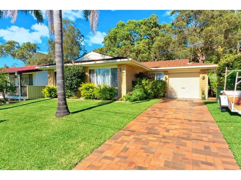 57 Yeramba Road, Summerland Point NSW 2259