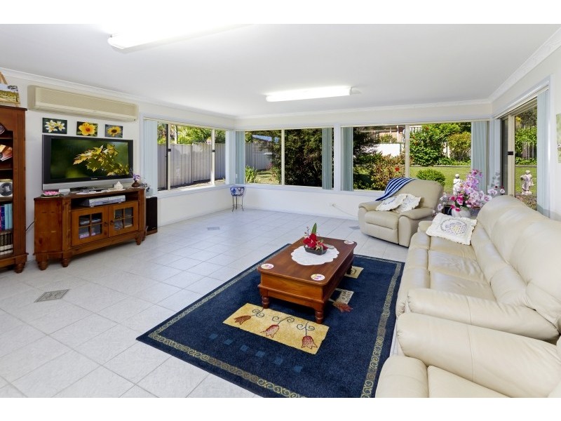 33 Bay Vista Way, Gwandalan NSW 2259
