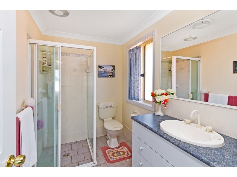 33 Bay Vista Way, Gwandalan NSW 2259