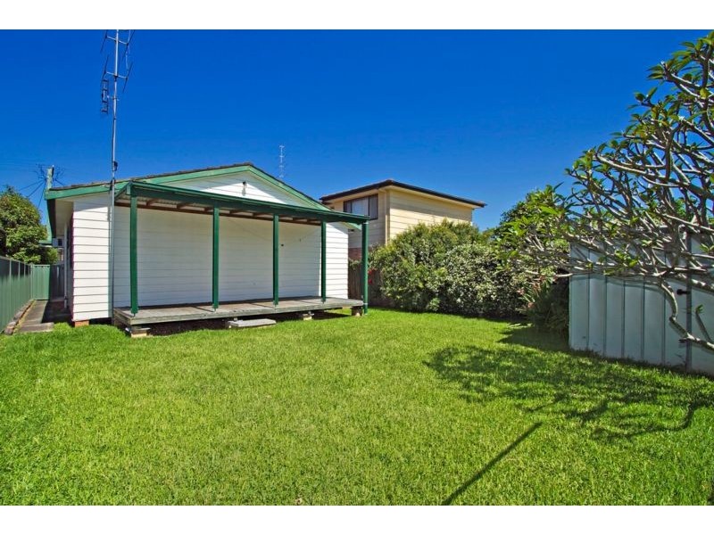 27 Ravenswood Street, Mannering Park NSW 2259