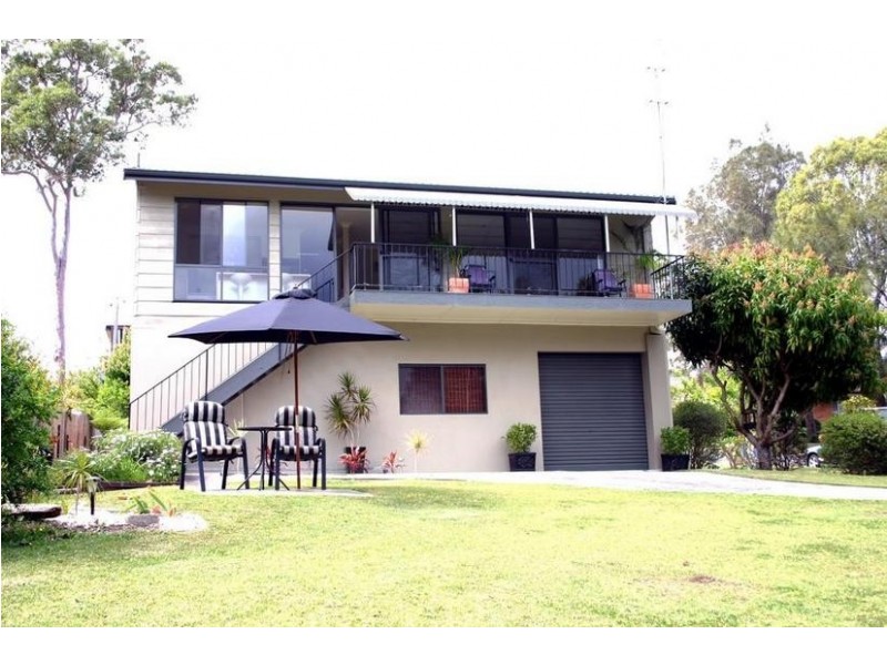 2 Kevin Street, Mannering Park NSW 2259