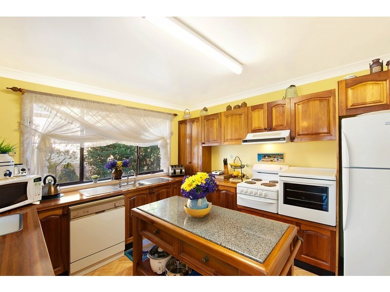 109 Griffith Street, Mannering Park NSW 2259