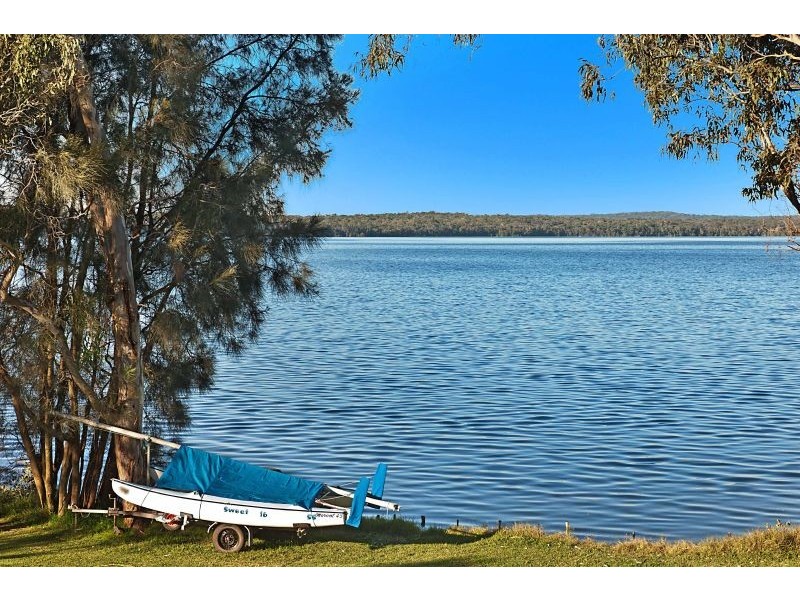 109 Griffith Street, Mannering Park NSW 2259