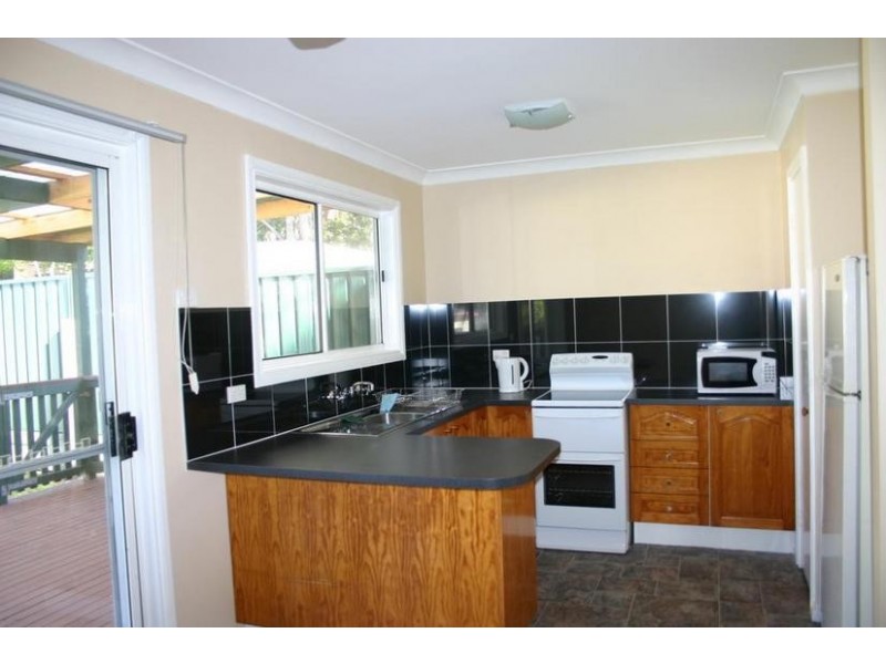 14 Lake Street, Wyee Point NSW 2259