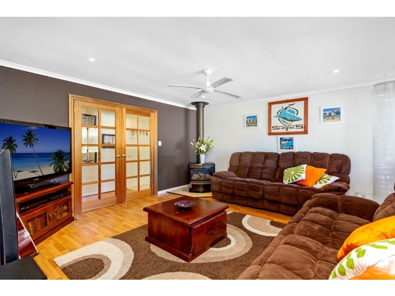 7 Kookaburra Avenue, Lake Munmorah NSW 2259