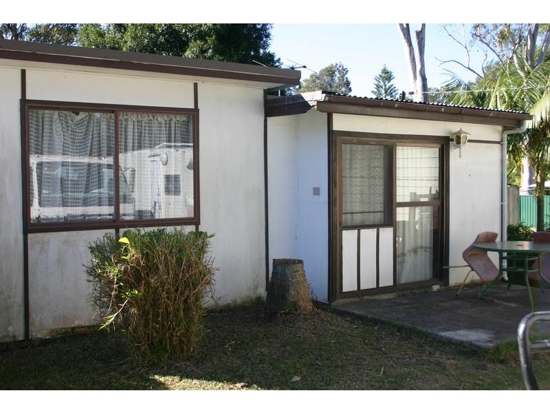 20 Monterey Street, Mannering Park NSW 2259