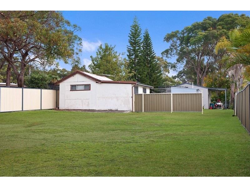 23 Summerland Road, Summerland Point NSW 2259
