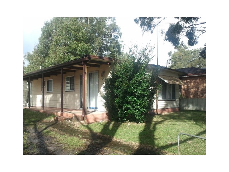 19 Murrumbong Road, Summerland Point NSW 2259