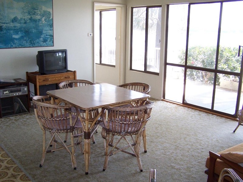 1A Kenilworth Street, Mannering Park NSW 2259