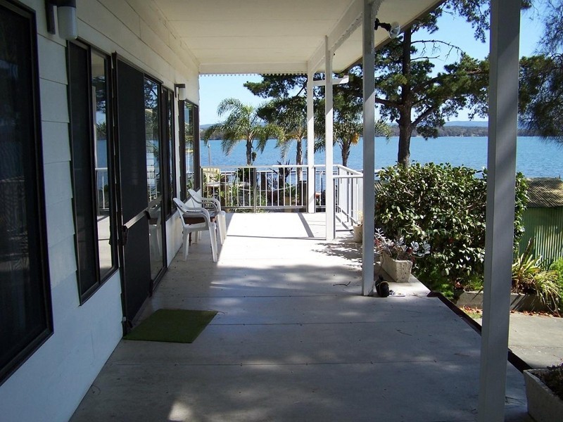 1A Kenilworth Street, Mannering Park NSW 2259