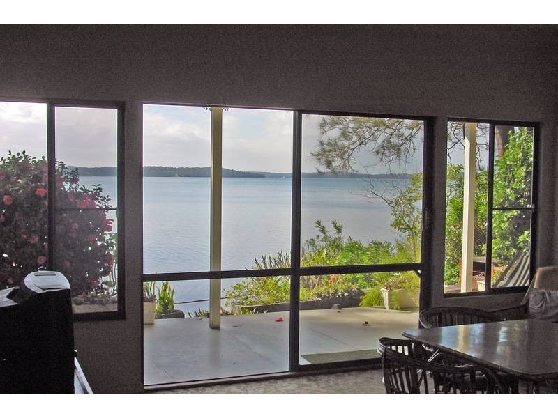 1A Kenilworth Street, Mannering Park NSW 2259