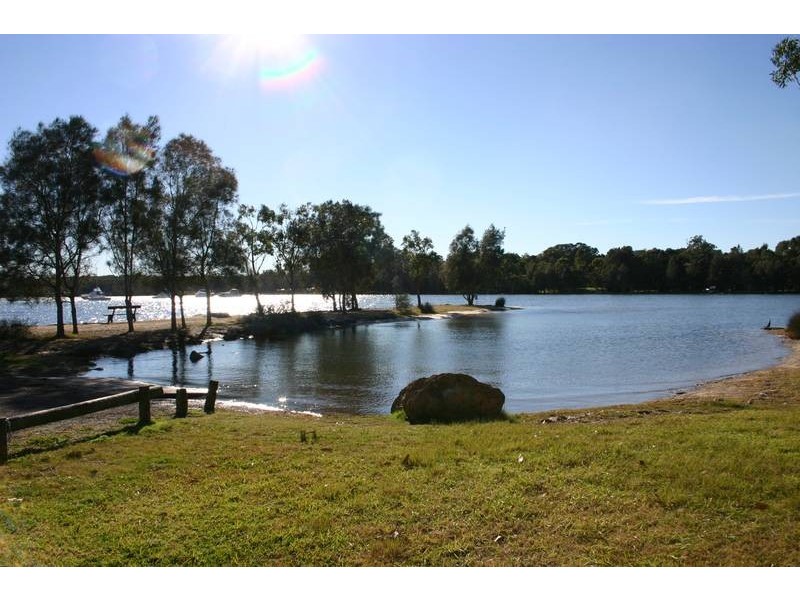 56 Lloyd Avenue, Chain Valley Bay NSW 2259