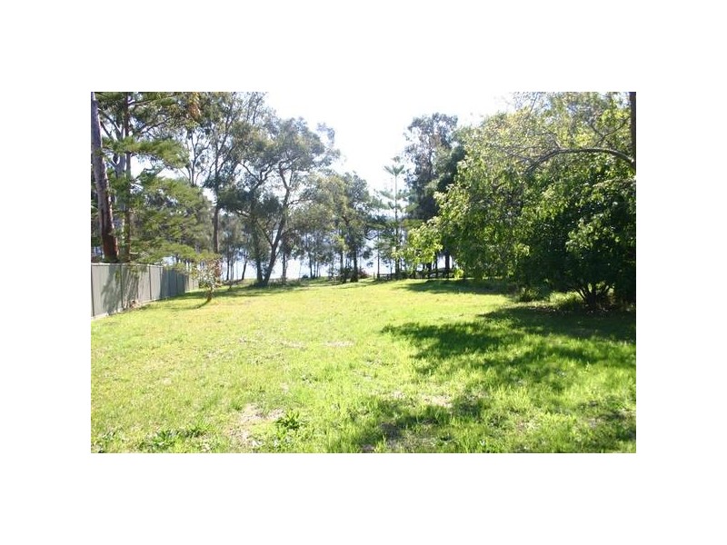 Vales Road, Mannering Park NSW 2259