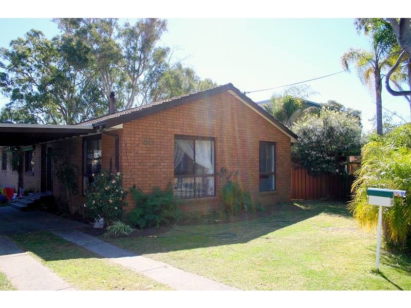 36 Griffith Street, Mannering Park NSW 2259