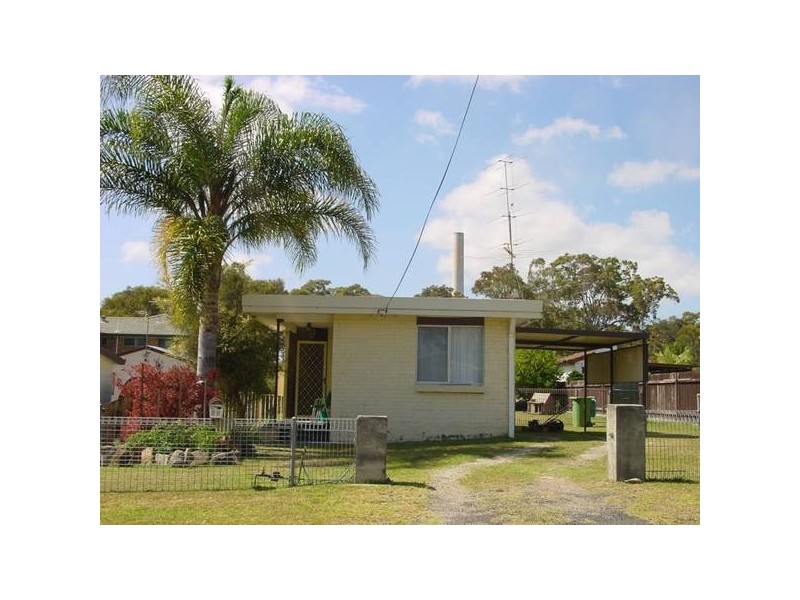 99 Catherine Street, Mannering Park NSW 2259