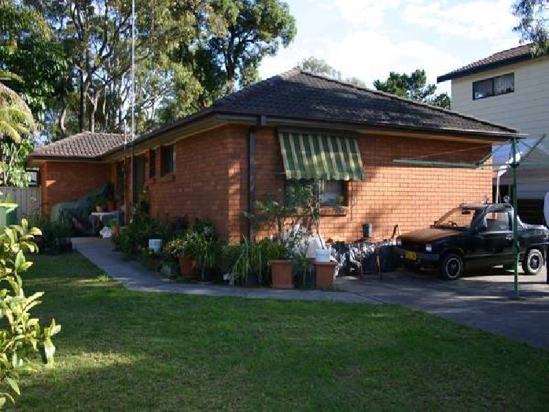 84 Vales Road, Mannering Park NSW 2259