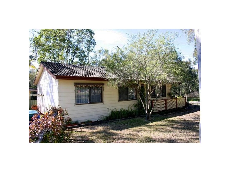 5 Illawong Road, Summerland Point NSW 2259